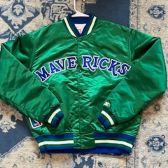 Very rare vintage 1990's NBA Dallas Mavericks STARTER satin jacket